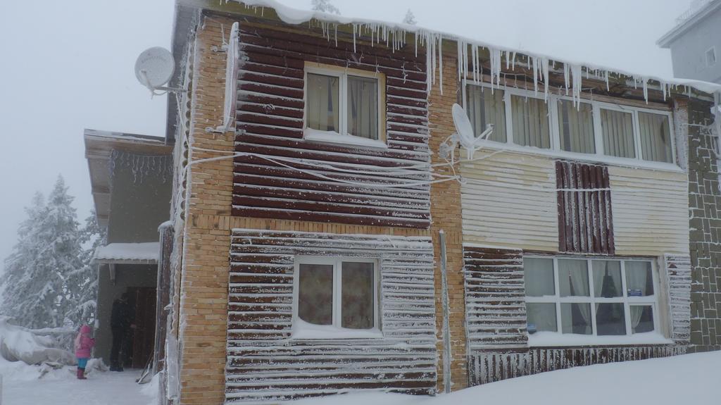 Hotel Cabana Telescaun Petroşani Esterno foto